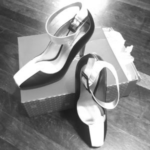 Black and White Shoedazzle Heels